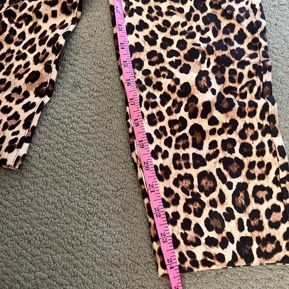 Torrid Leopard Print pixie Pant - Picture 6 of 6